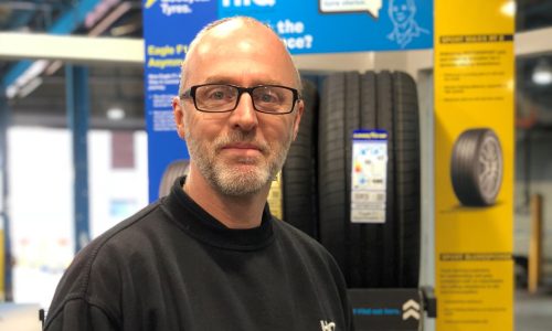 HiQ Wolverhampton- Simon Bennet receiving their Gold Standard Award 2018