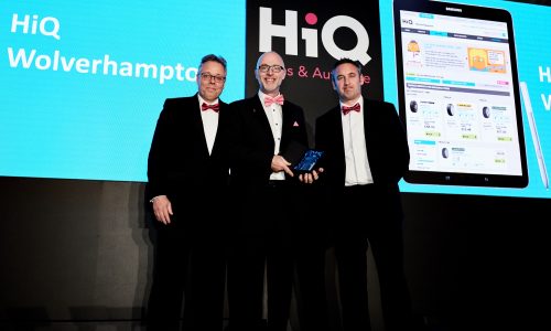 HiQ Wolverhampton (Simon Bennett) wins 'eShop of the Year' award at HiQ National Conference 2018