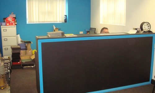 HiQ Warmley reception