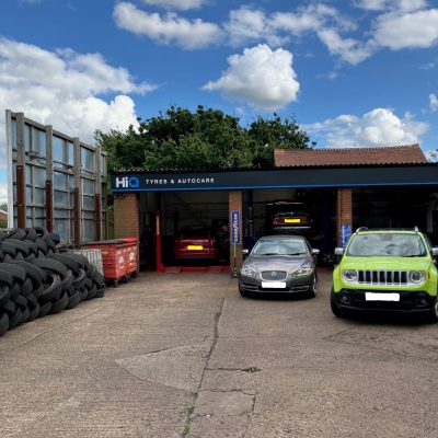 Hi Q Nuneaton exterior front view of garage 2