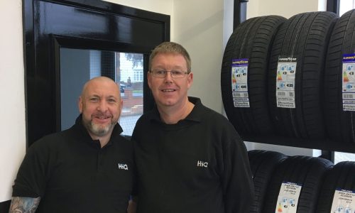 HiQ Tyres & Autocare Bedford team pic