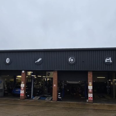 Hi Q Tyres Autocare Wellingborough Full Exterior 3