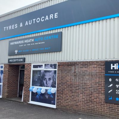 HiQ-Tyres-Autocare-Haywards-Heath-sign-and-workshop.jpg.jpg