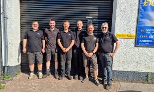 HiQ-Tyres-Autocare-Honiton-picture-of-the-team-recent.jpg
