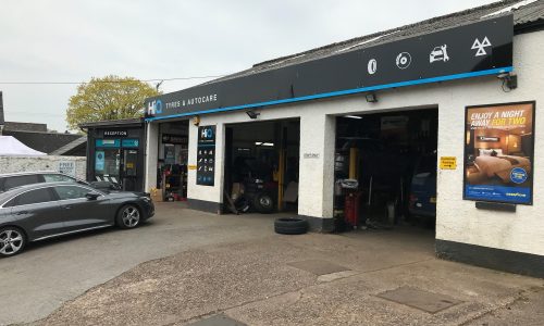 Hi Q Tyres Autocare Honiton with New Signage and Reception