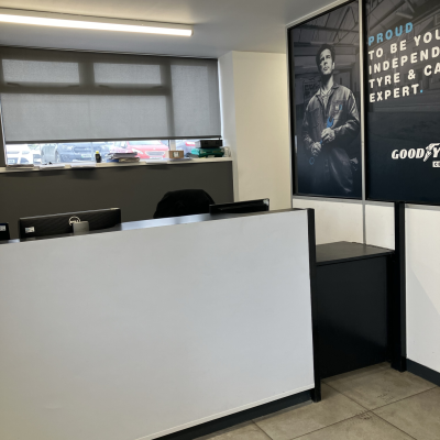 Hi Q Swansea Gorseinon internal reception desk