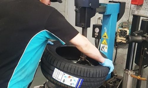 HiQ Neath tyre change