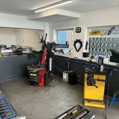 Hi Q Tyres Autocare Birtley New Photos Equipment