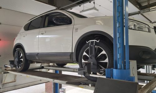 Hi Q Tyres Autocare Burton workshop capability