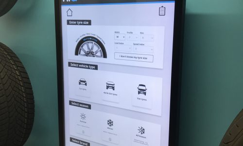 HiQ Henley & Castrol digital screens.JPG