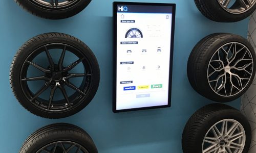 HiQ Henley & Castrol digital screens.JPG