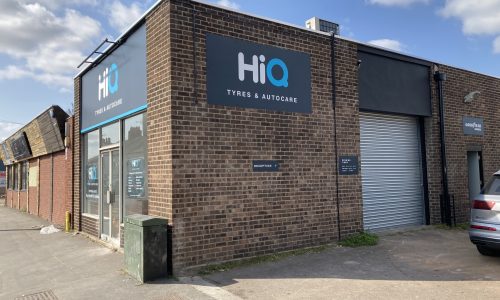 HiQ-Tyres-Autocare-Colchester-garage.jpg
