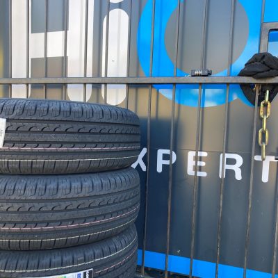 Hi Q London Ashford external tyres and signage