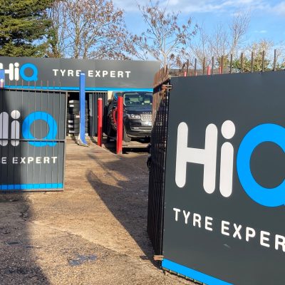 Hi Q Tyre Expert Ashford London New Sigange and Range Rover in for Tyre Service png