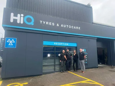 Hi Q Thatcham Team Pic in Front 2
