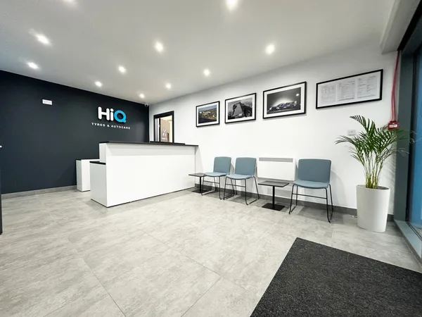 Hi Q Tyres Autocare Franchise With Us Page Hi Q Bicester waiting room