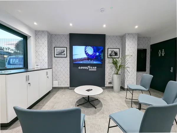 Hi Q Tyres Autocare Franchise With Us Page Hi Q Redditch Waiting Room