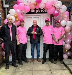 Hi Q Rushden Team infront of Pink Arch