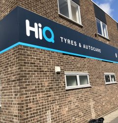 Hi Q Tyres Autocare Colchester exterior signage 2